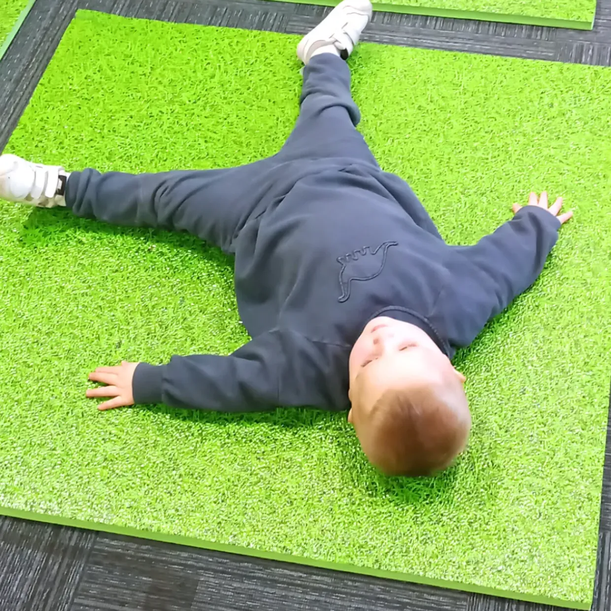 Large Interlocking Foam Play Mats - Grass Design