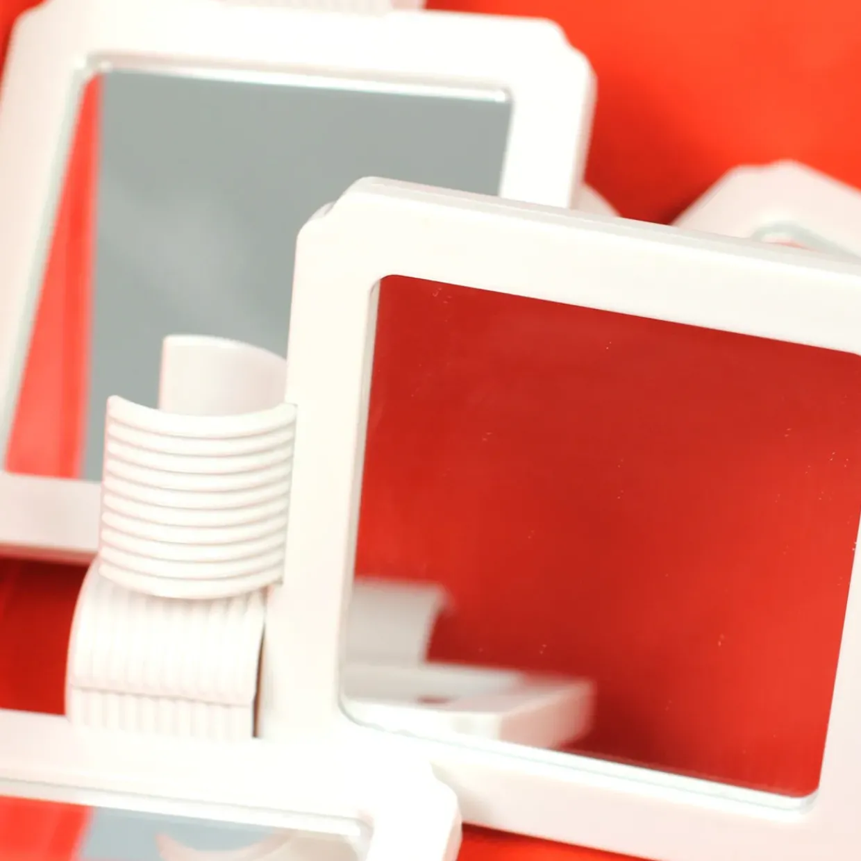 Magnetic Reflection Black & White Building Set