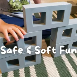 REALISTIC FOAM BREEZE BLOCKS - 40-PIECE SET