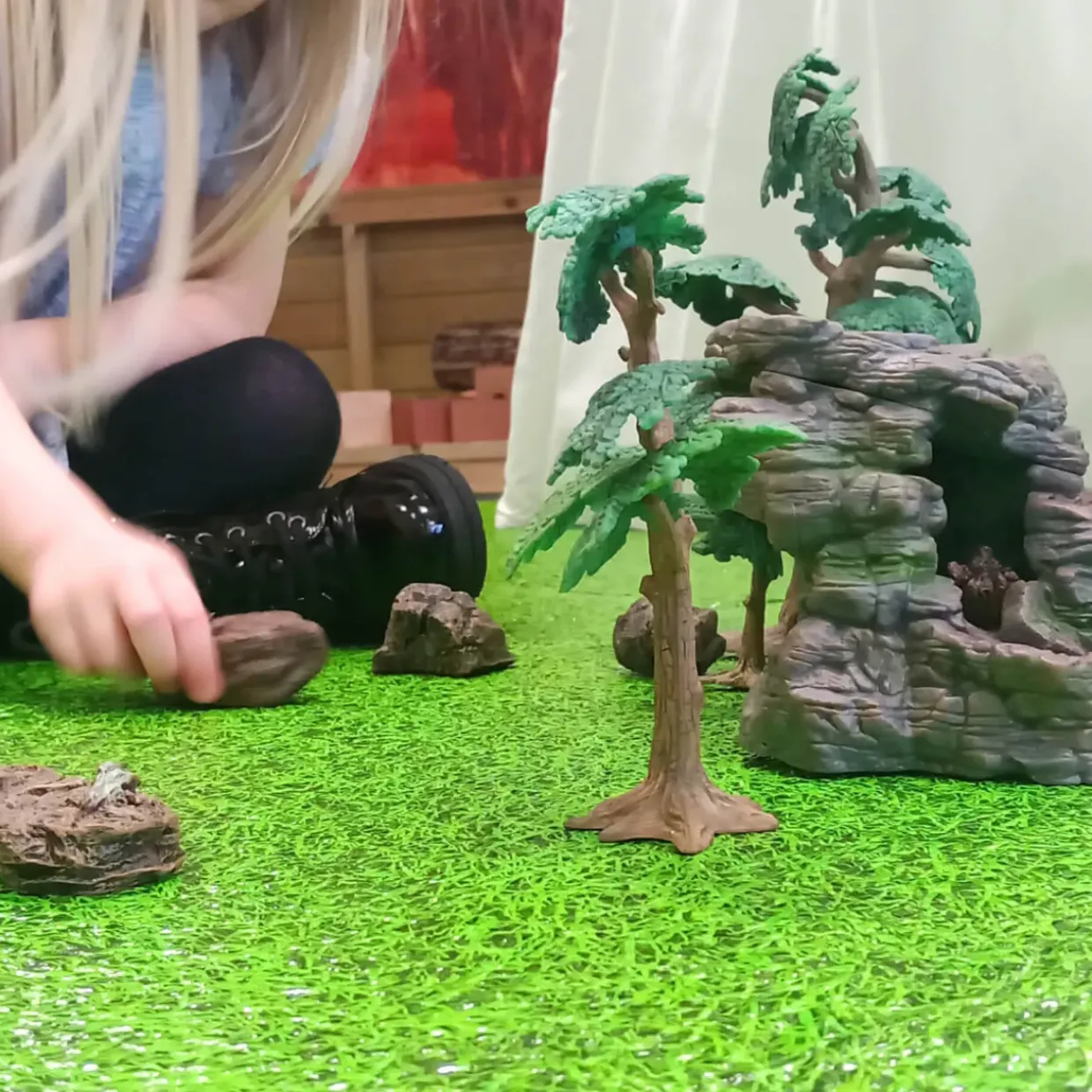 Realistic Small World Scenery, Rocks, Logs & Trees. 10pc