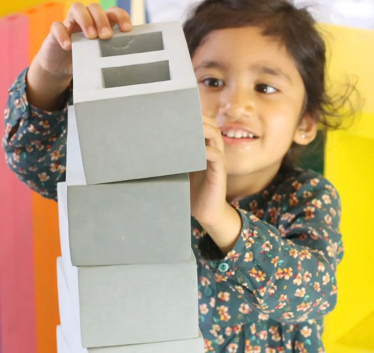 Role Play Foam House Bricks Breeze Blocks and Wooden Effect Building Blocks Bundle 77 Pack